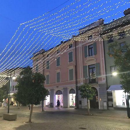 Casa Nika Apartment Riva del Garda Luaran gambar