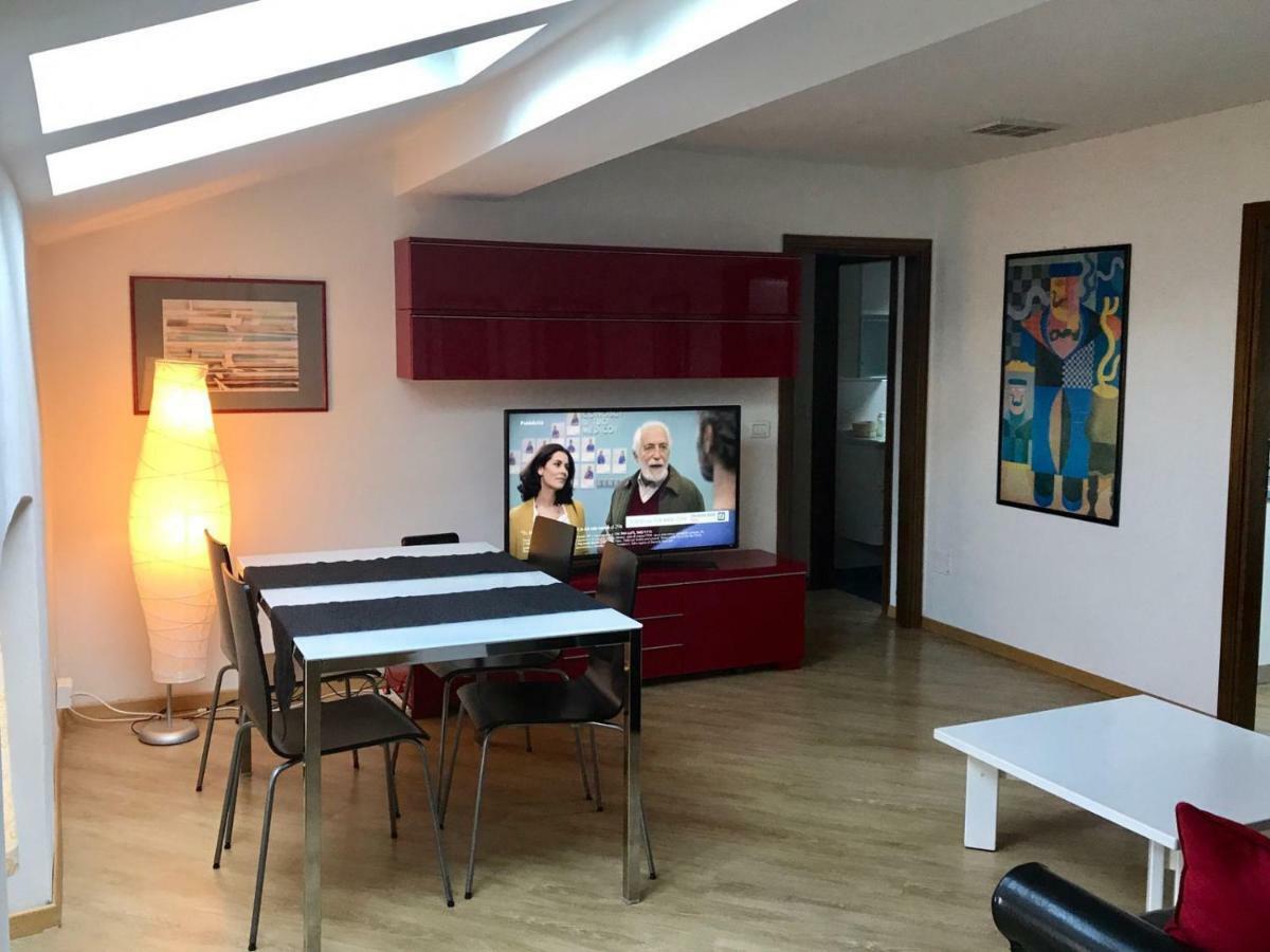 Casa Nika Apartment Riva del Garda Luaran gambar
